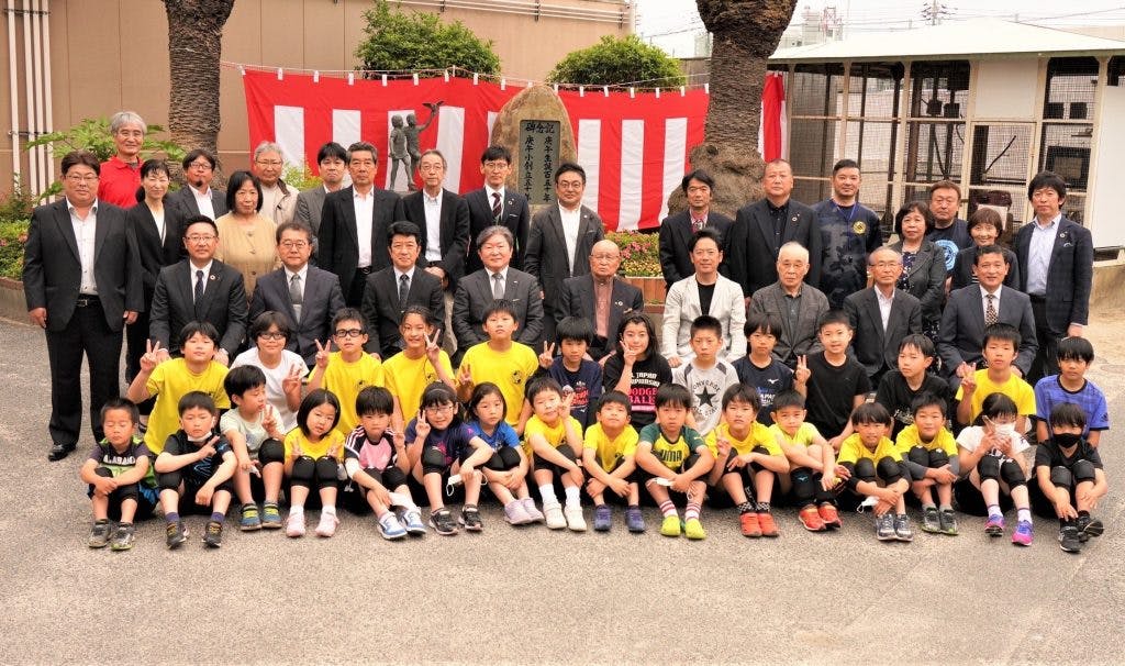 当社代表が庚午生誕１５０周年・広島市立庚午小学校創立５０周年 記念石碑建立除幕式に出席しました