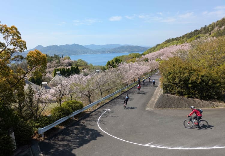 シトラスパーク瀬戸田は、4月12日に開催された「グラン・ツール・せとうち2026」をエイドステーションとして応援しました